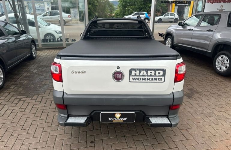 Fiat Strada 1.4 CS Hard Working - Foto #2