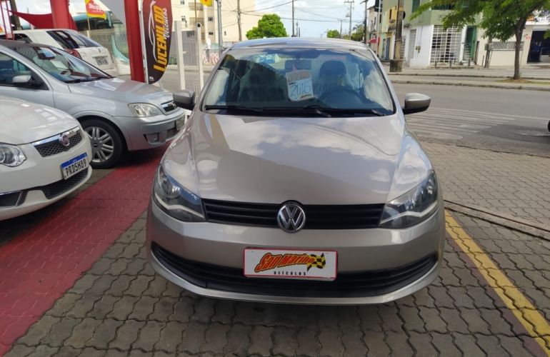 Volkswagen Voyage (G6) Comfortline 1.6 (Flex) - Foto #2