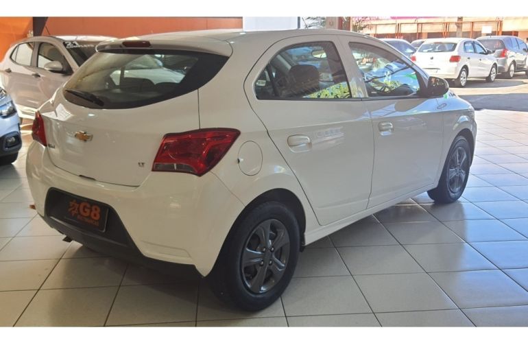 Chevrolet Onix 1.0 LT (Flex) - Foto #5