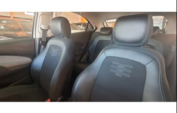 Chevrolet Onix 1.0 LT (Flex) - Foto #10