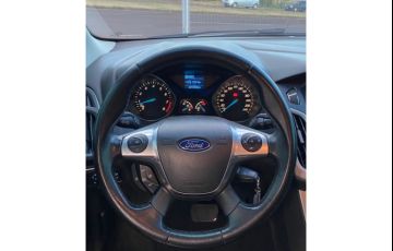 Ford Focus Hatch SE 2.0 16V PowerShift - Foto #9