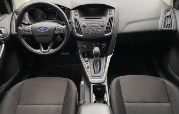 Ford Focus Sedan 2.0 16V (Aut) - Foto #7