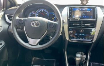 Toyota Yaris Sedan 1.5 XL (Flex) - Foto #2