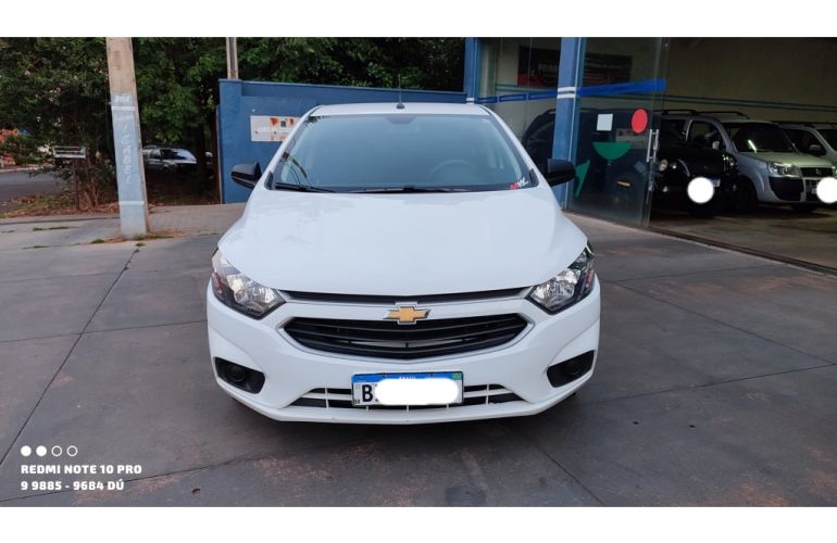 Chevrolet Onix 1.0 Joy SPE/4 - Foto #2
