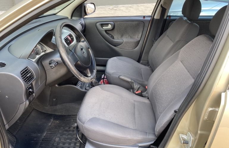 Chevrolet Corsa Sedan Premium 1.4 (Flex) - Foto #10