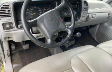 Chevrolet Silverado Pick Up DLX 4.1 - Foto #2