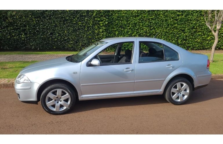 Volkswagen Bora 2.0 MI (Aut) - Foto #2
