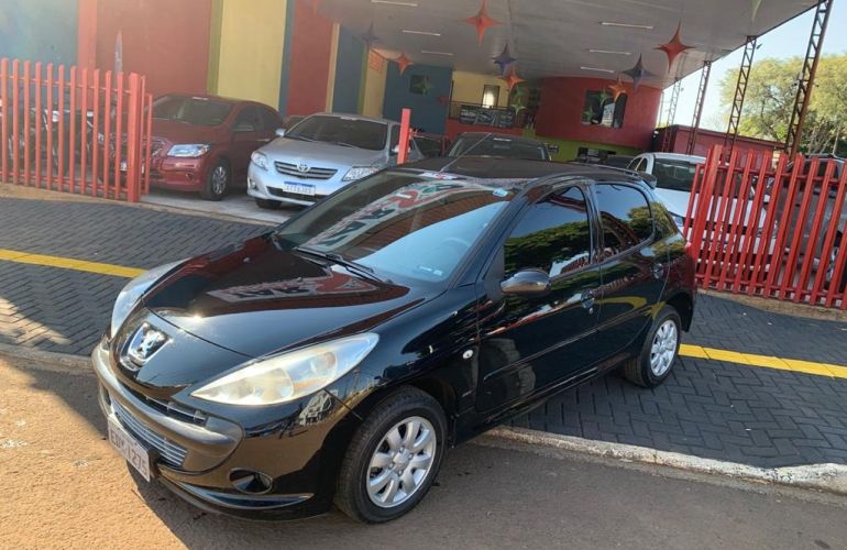 Peugeot 207 Hatch XR 1.4 8V (flex) 4p - Foto #1