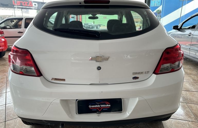 Chevrolet Onix 1.0 LT (Flex) - Foto #5