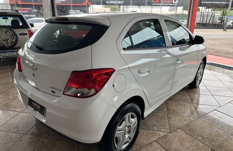Chevrolet Onix 1.0 LT (Flex) - Foto #6