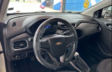 Chevrolet Onix 1.0 LT (Flex) - Foto #9