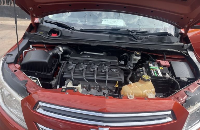 Chevrolet Onix 1.0 LT (Flex) - Foto #6