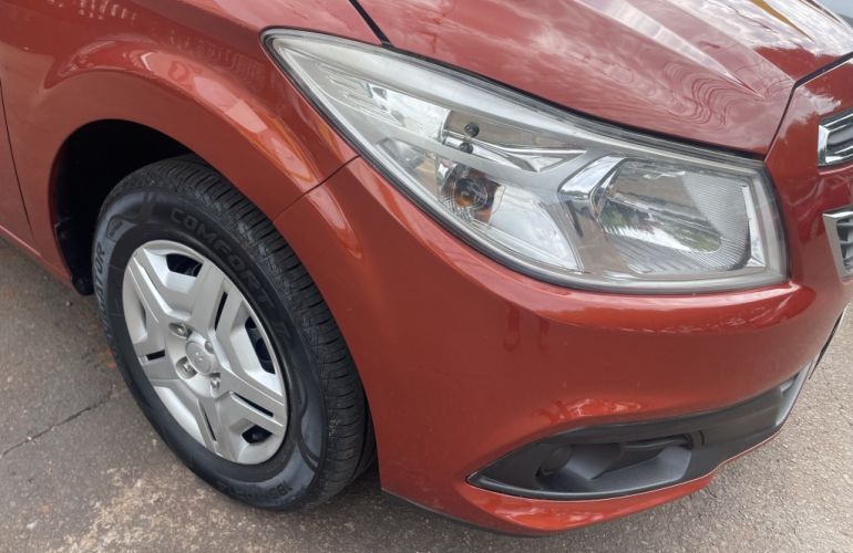 Chevrolet Onix 1.0 LT (Flex) - Foto #10