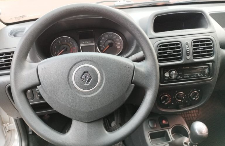 Renault Clio Expression 1.0 16V (Flex) - Foto #9