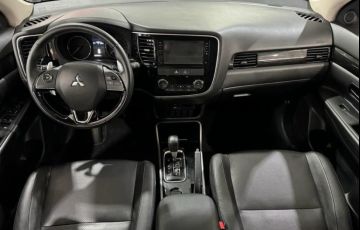 Mitsubishi Outlander 2.0 Comfort 16v - Foto #9