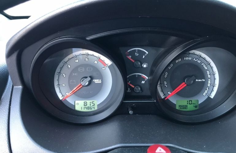 Ford Fiesta Hatch 1.6 (Flex) - Foto #9