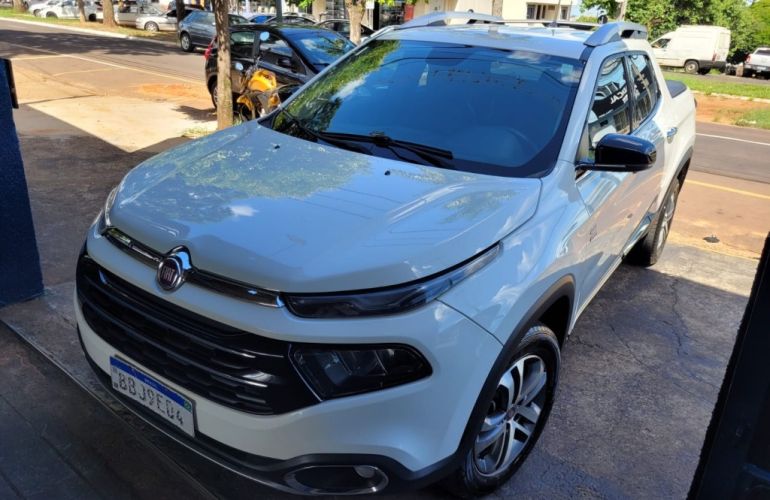 Fiat Toro Volcano 2.0 diesel AT9 4x4 - Foto #1