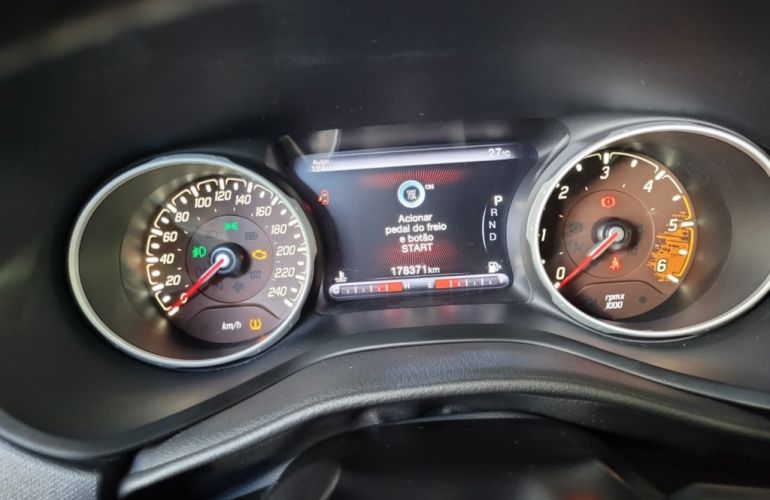 Fiat Toro Volcano 2.0 diesel AT9 4x4 - Foto #10