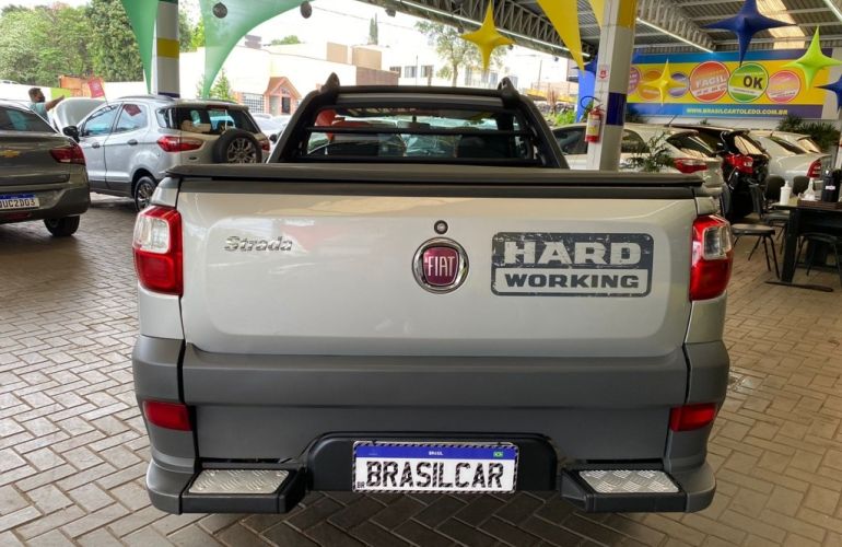 Fiat Strada Hard Working 1.4 (Flex) - Foto #5