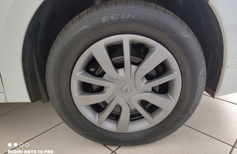 Renault Sandero Expression 1.0 12V SCe (Flex) - Foto #10