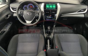 Toyota Yaris 1.3 XL Connect Plus Tech CVT - Foto #10