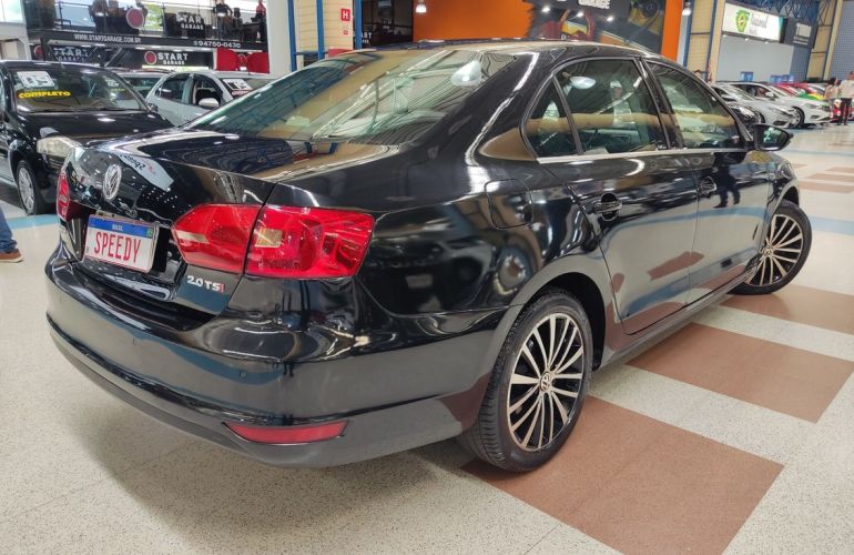 Volkswagen Jetta 2.0 TSi Highline 200cv - Foto #2