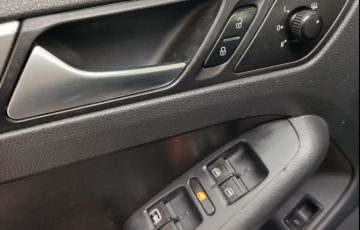 Volkswagen Jetta 2.0 TSi Highline 200cv - Foto #3
