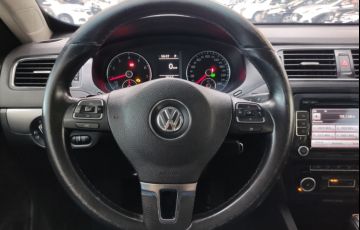 Volkswagen Jetta 2.0 TSi Highline 200cv - Foto #10