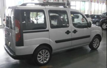 Fiat Doblò Essence 1.8 7L (Flex) - Foto #5