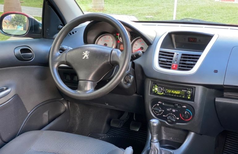 Peugeot 207 Hatch Active 1.4 (Flex) - Foto #10