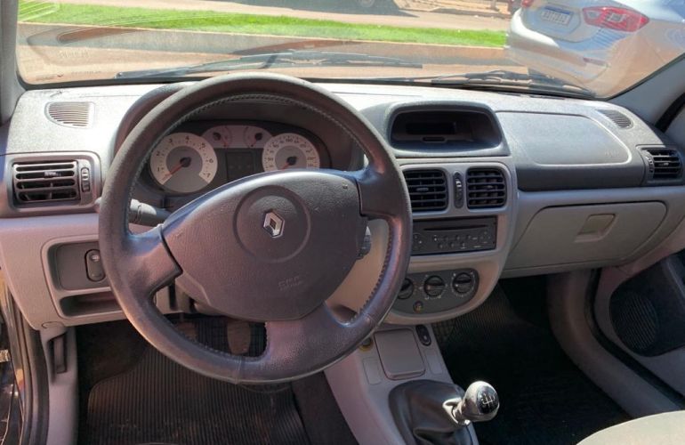 Renault Clio Sedan Privilége 1.6 16V (flex) - Foto #7
