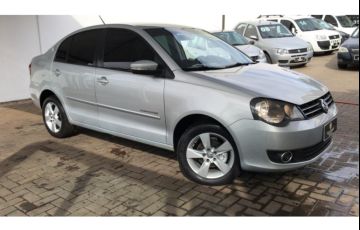 Volkswagen Polo Sedan Comfortline 1.6 8V (Flex) - Foto #3