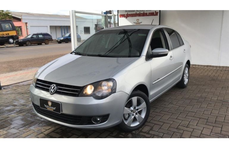 Volkswagen Polo Sedan Comfortline 1.6 8V (Flex) - Foto #5