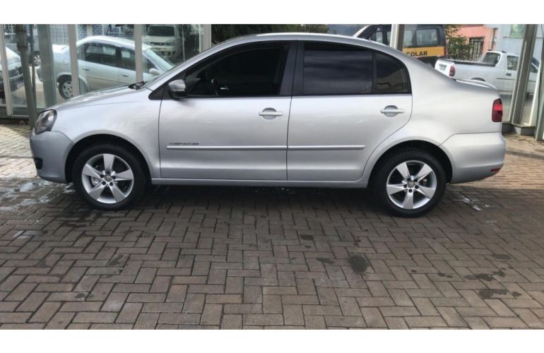 Volkswagen Polo Sedan Comfortline 1.6 8V (Flex) - Foto #10