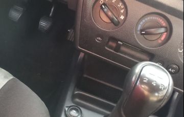 Ford Fiesta Hatch 1.0 (Flex) - Foto #9