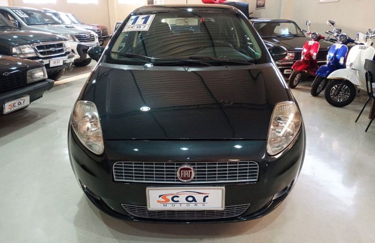 Fiat Punto 1.6 Essence 16v - Foto #2