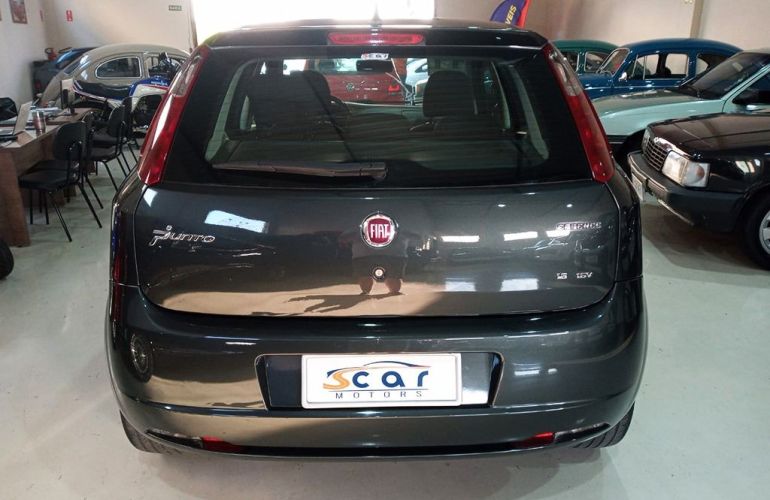 Fiat Punto 1.6 Essence 16v - Foto #8