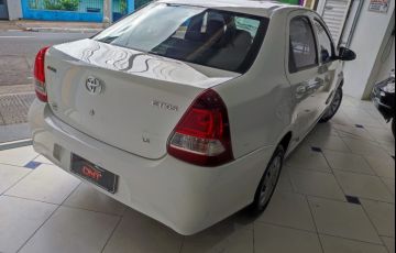 Toyota Etios 1.5 X Sedan 16v - Foto #4