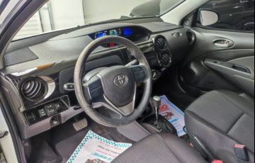 Toyota Etios 1.5 X Sedan 16v - Foto #7