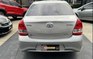 Toyota Etios Sedan X 1.5 (Flex) - Foto #8