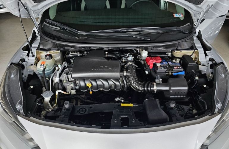 Nissan Versa 1.6 16V Sense - Foto #6