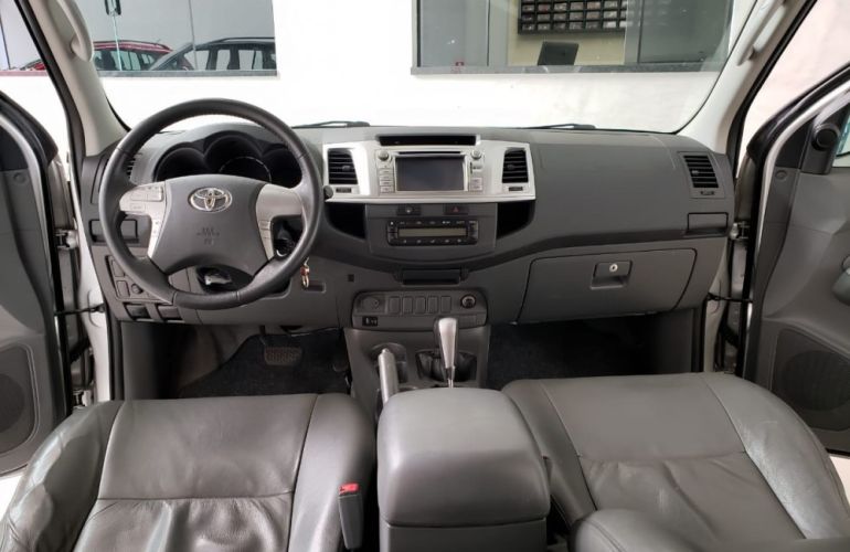 Toyota Hilux 3.0 TDI 4x4 CD SRV (Aut) - Foto #5