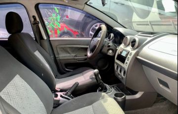 Ford Fiesta Hatch 1.6 (Flex) - Foto #4