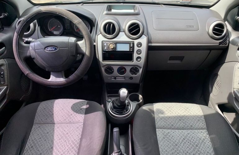 Ford Fiesta Hatch 1.6 (Flex) - Foto #7