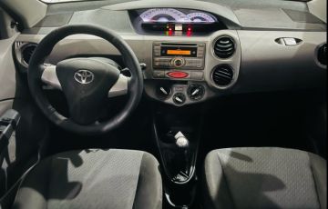 Toyota Etios 1.5 Xls 16v - Foto #9