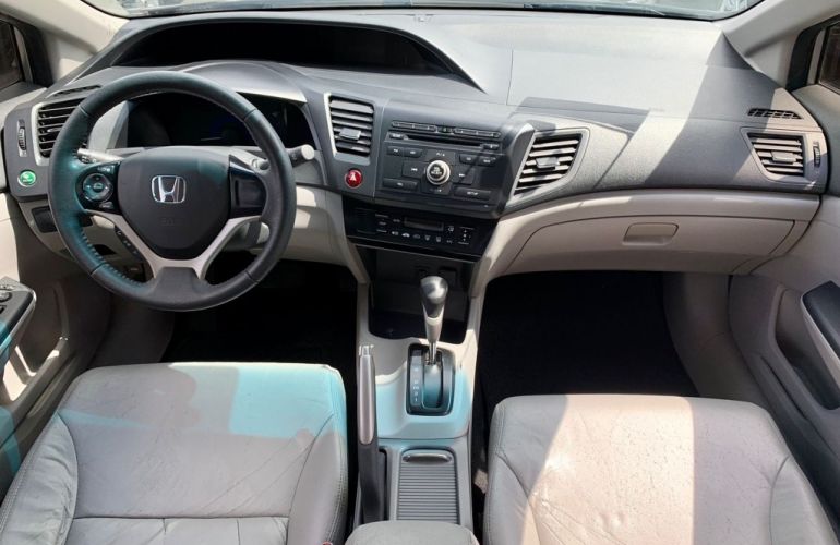 Honda Civic LXS 1.8 i-VTEC (Aut) (Flex) - Foto #7