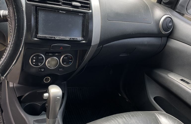 Nissan Livina X-Gear SL 1.8 16V (flex) (aut) - Foto #8