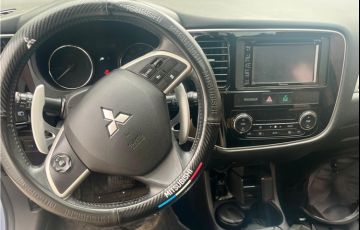 Mitsubishi Outlander 2.0 Phev 16V Híbrido 4p Automático - Foto #3