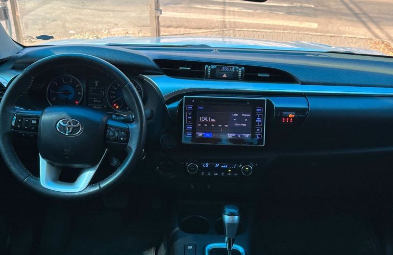 Toyota Hilux 2.8 TDI CD SRV 4x4 (Aut) - Foto #7