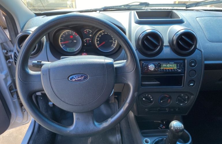 Ford Fiesta Hatch 1.6 (Flex) - Foto #8